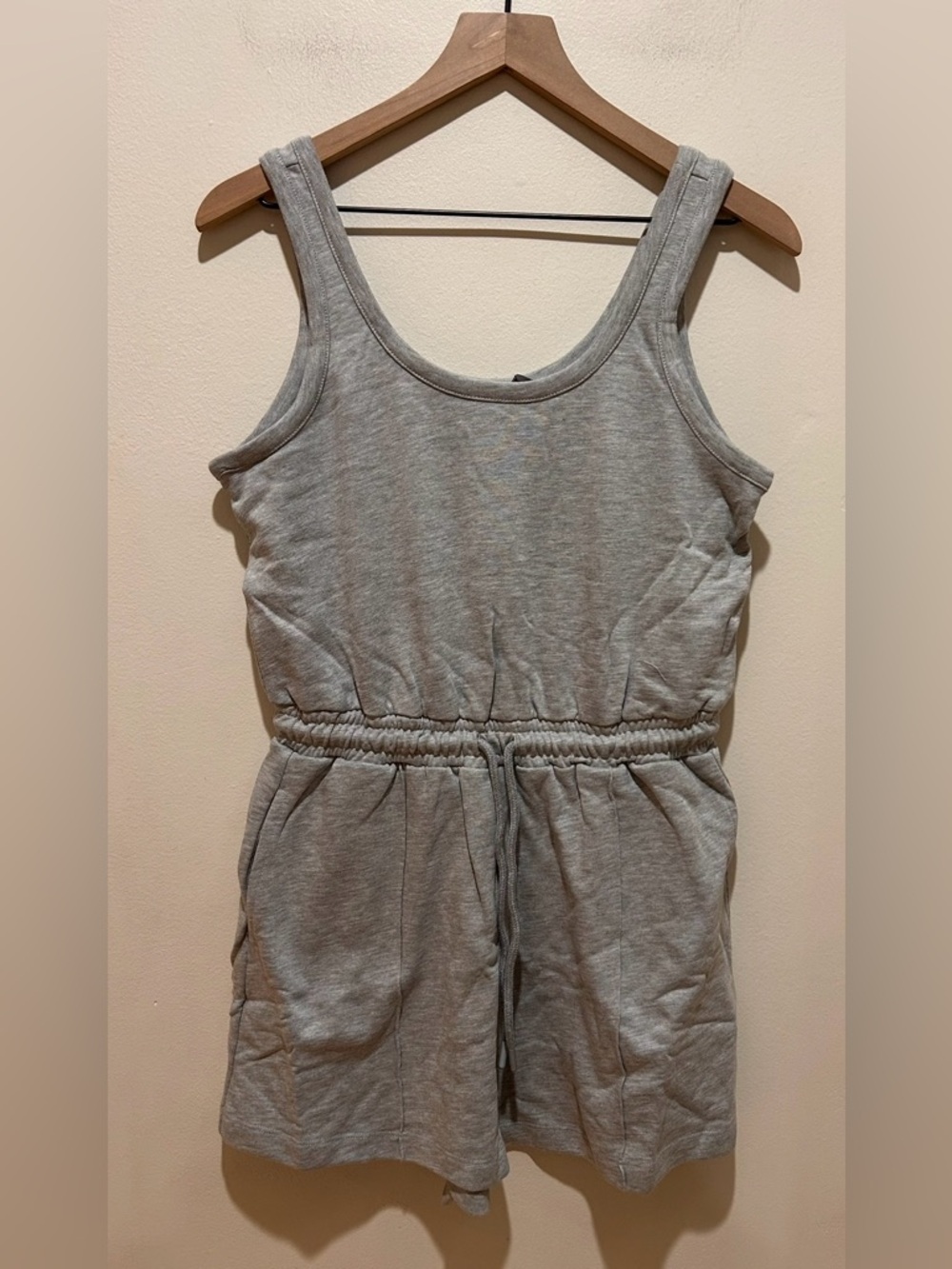 NWT Sweaty Betty Women’s After Class Grey Casual Sleeveless Shorts Romper - 6